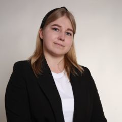 Сухарникова Ирина